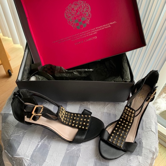 Vince Camuto shoes - Picture 2 of 3